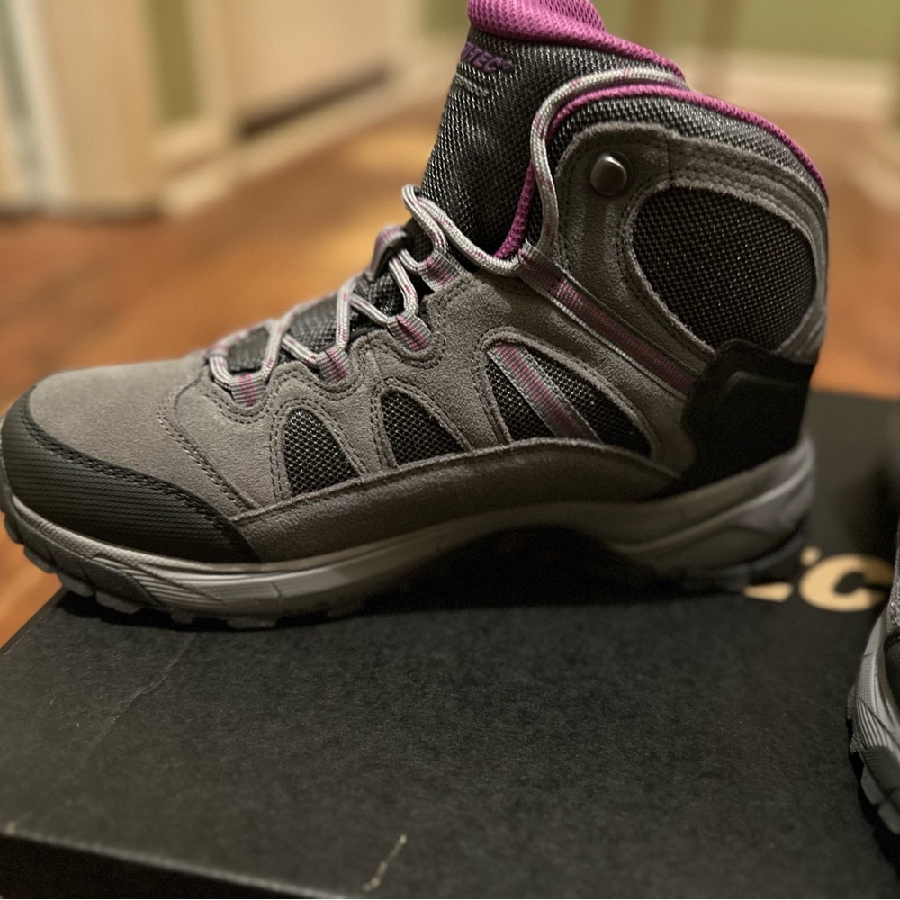 Hi-Tec Women's Wasatch Waterproof Mid Hiking Boots Charcoal/Berry Size 10
